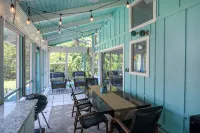 Island Time-Walk to the beach-Intercoastal home in tropical paradise! - 3 tähden