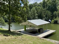 Peaceful Cabin in Cove on Williamstown Lake 7 miles from Ark Encounter - 4-Sterne