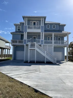 Beachfront NEW Luxury Build-4B, 4.5B, Elevator, near Surfside Beach, Freeport TX - 4-Star