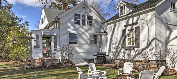 Authentic 1795 Historic Homestead w/ Private Grounds for Gatherings and Retreats ミドルセックスのホテル