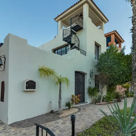 Loreto Bay Poolside Living, Steps from the Beach and Restaurants