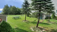 Across from Central Village/Slopes! AC 3BR MIDWEEK SPECIALS!!!  WIFI