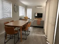 Modern Townhouse close to CBD