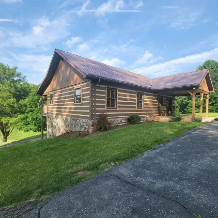 Lakeshore Retreat