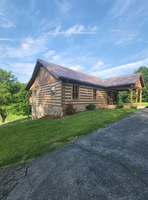 Lakeshore Retreat