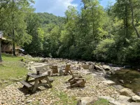 Fish Camp at Waterdance - Log Cabin On The River - Wifi