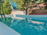 Edelveys Hotel - 2-Star