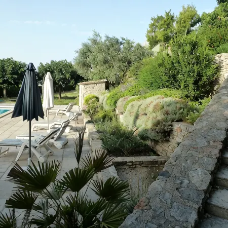 Charming 3 CH house in the countryside. Panoramic view of the Ventoux