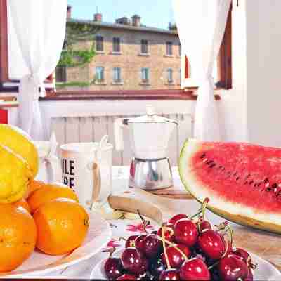 Casa Girolamo - Super Central with Private Parking Dining/Meeting Rooms