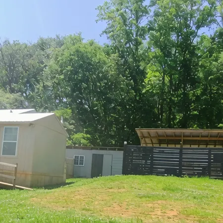 Charming NEW 2 BR Cottage, WiFi & Pet Friendly in Convenient Steele Hotels in St. Clair County