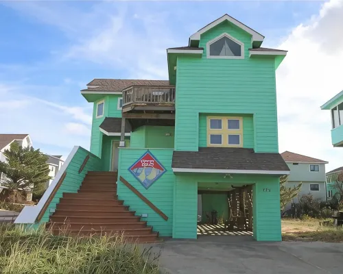 Semi Oceanfront 5 bedroom dog friendly cottage 10 feet to beach access 코롤라 호텔
