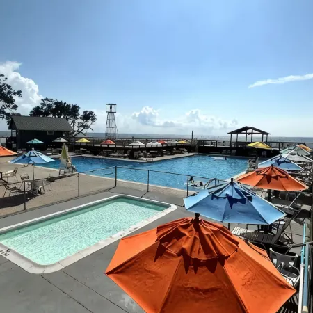 MadHouse - Canal Front, Dock, Pool, TikiBar & PickleBall
