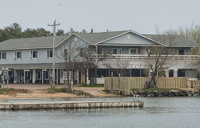 Upper level, one bedroom, one bath condo, with Lake Superior views.