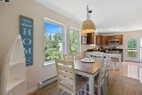 Spacious 4 bedroom luxury Condo