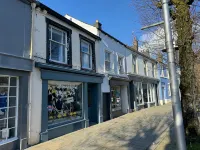 Prime Location Cockermouth Main Street - Sleeps 6  호텔