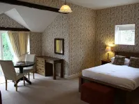 Woodhill House Hotels in 