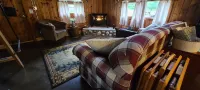 Wood Haven Lodge. Secluded, cozy log cabin in Northern Michigan. - Wifi