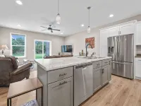Home away from Home, upscale townhome Hotels in Plover