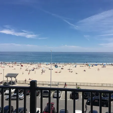 Oceanfront Penthouse Condo with Beautiful Beach View