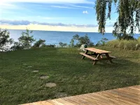 Cute Lakefront Cottage on Lake Michigan. - 2-Star