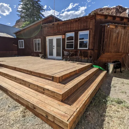 Calamity Jane's Hideaway 1-Bedroom, 1-Bath, Huge Deck, Close to Main Street
