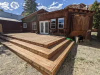 Calamity Jane's Hideaway 1-Bedroom, 1-Bath, Huge Deck, Close to Main Street