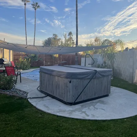 New family retreat w/private heated pool and hot tub