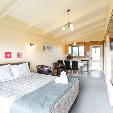Alpine View Motel Hotels in Te Anau