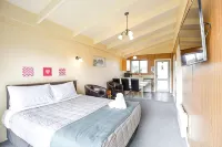 Alpine View Motel - 2-Star