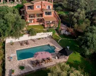 Villa Sissy sleeping up to 14 guests with large private pool - Prestige Villas - Villas