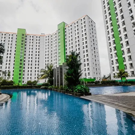 Lina Room at Apartemen Green Lake View