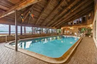 Windy Point Estate - On Lake Istokpoga-5bdr. 5 1/2bath 7 beds. Amazing grounds - Pools