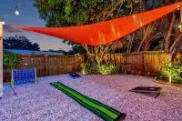 2,100sqf Villa  · KING Beds  · Heated Pool · Game Room · GYM · Beach 2miles - Private Pools