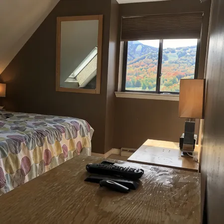Killington Condo Penthouse Mountain View Underground parking Pool Hot Tub - 3F10