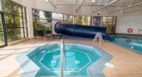 Sandman Signature Vancouver Airport Hotel & Resort - ที่มีอ่างอาบน้ำ
