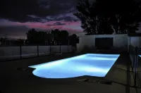 Hotel Caiman - Pools