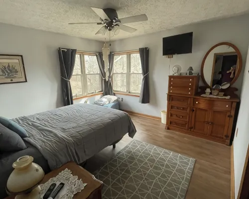2-Bedroom Vacation Home Minutes Away from Greencastle and Depauw Campus Hotels in Putnam County