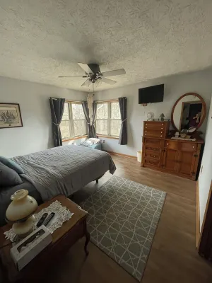 2-Bedroom Vacation Home Minutes Away from Greencastle and Depauw Campus