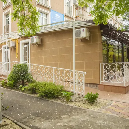 Khosta Garden Hotel (Хоста Гарден)