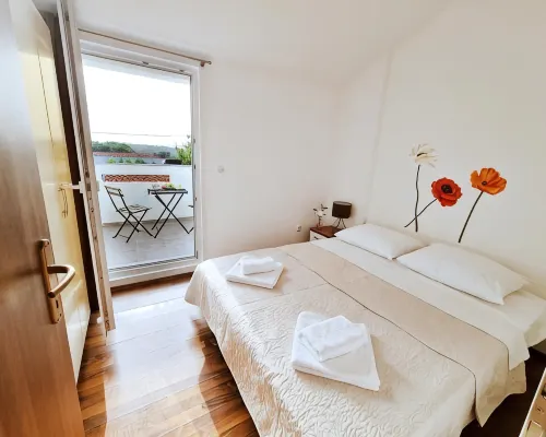 Holiday House Dora Hotels in Punat