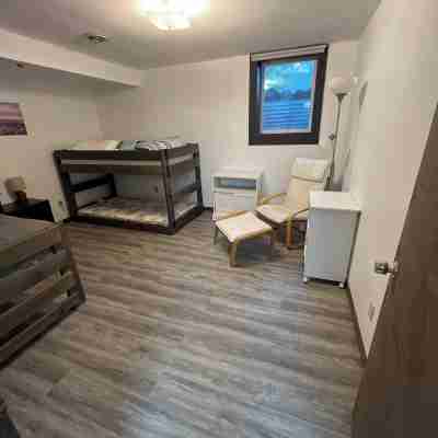 Spacious in-Town Family Home, Walk to Beach & Downtown, Quiet Retreat Rooms