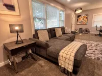 Warm & Spacious 4Br Home  Long Stays Welcome Hotels near Bronzeville Children's Museum