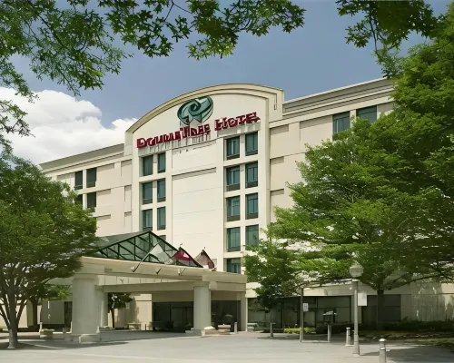 Hilton Garden Inn Atlanta-Buckhead Các khách sạn gần Trung tâm mua sắm Lenox Square