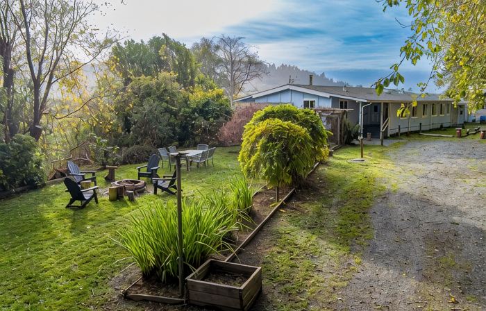 Explore Redwood National Park with Hot Tub, Wood Stove, and Fire Pit!