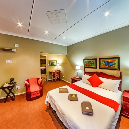 Amper Bo Guest House Отели рядом с достопримечательностью «Торговый центр Zambezi Junction Mall»