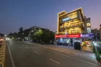 The Metro Stay by F9 Hotels - balcón