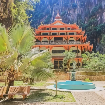 Art Cottage Hotel Отели рядом с достопримечательностью «Тематический парк MAPS Perak»