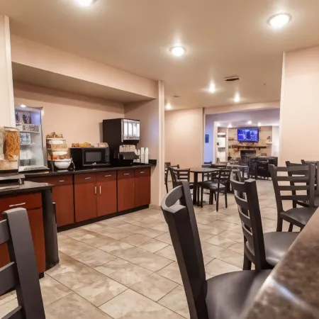 Cobblestone Inn & Suites - Big Lake