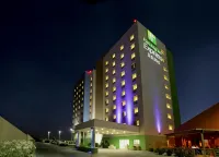 Holiday Inn Express & Suites MONTERREY AEROPUERTO by IHG - Pools