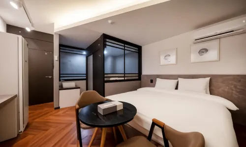 Iksan Fourseason Hotel - parking